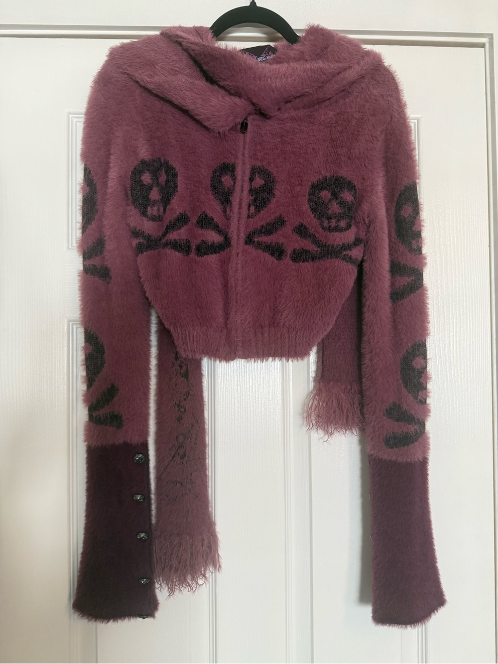 Cropped Knitted Skull Sweater